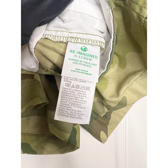J. Crew Camo Shorts, Size 00 - Picture 4 of 4